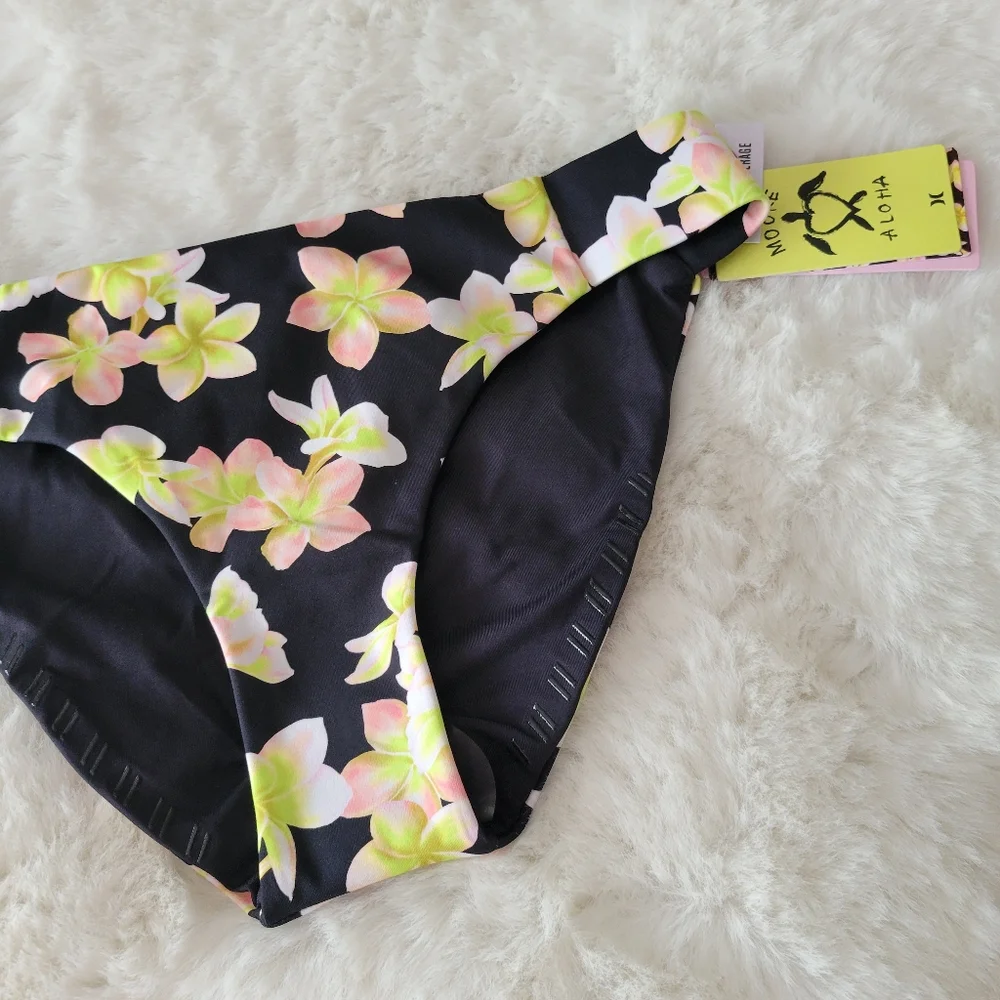 🍸HURLEY MAX PLUMERIA FULL TAB SIDE BOTTOM SIZE M